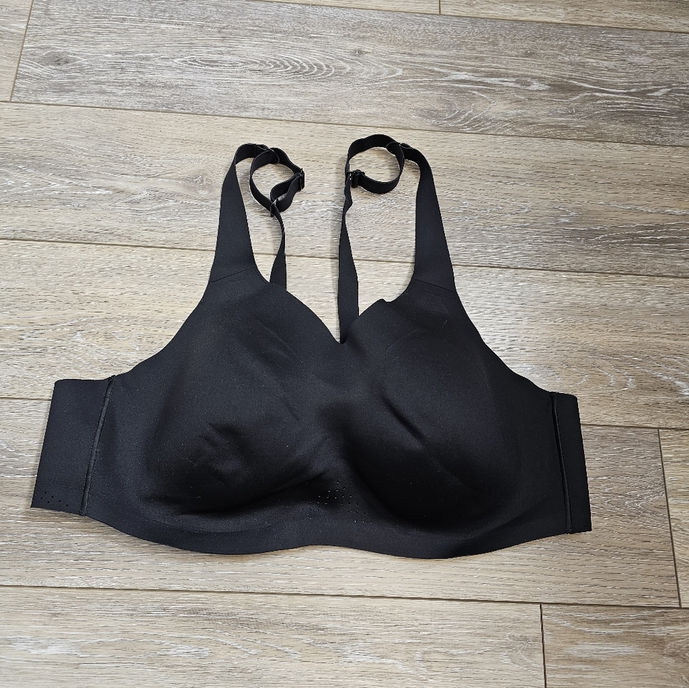 Womens Brooks sports Bra sz 42D underwire